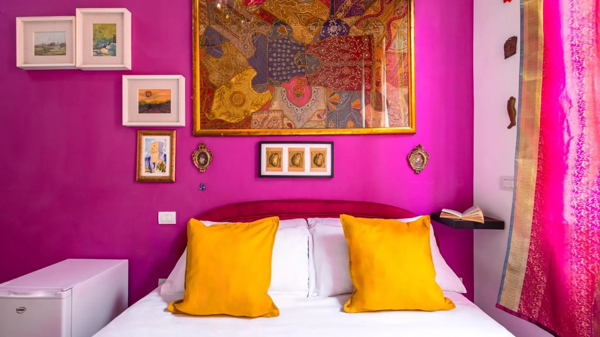 Guest house Piazza Miraglia - Rooms By Wonderful Italy Naples Italy