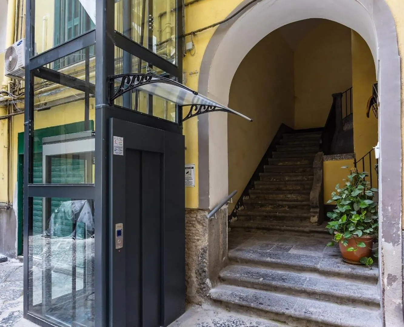 Piazza Miraglia - Rooms By Wonderful Italy Naples